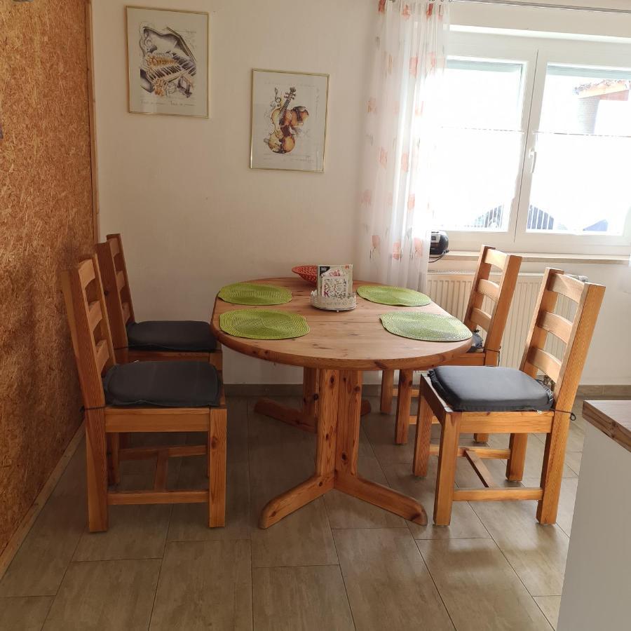 Marienstrasse Apartment Neukirchen vorm Wald Luaran gambar